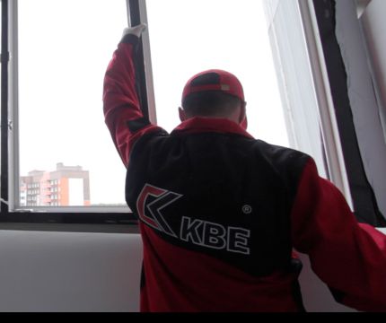 Безопасный дом с окнами KBE