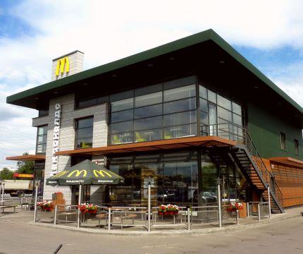 Ресторан «Макдоналдс» 3-й км МКАД (построен в 2011 г)