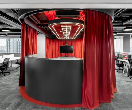 Офис в марсианском стиле для Alfa Digital