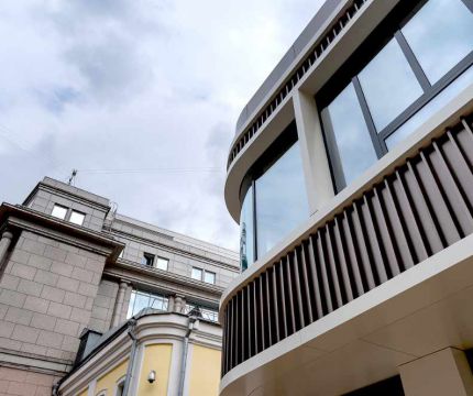 Модульные конструкции как символ современной архитектуры Москвы: новое административное здание в Вознесенском переулке