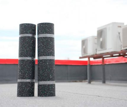 Нам по пути: как сделать эффективную пешеходную дорожку для кровли