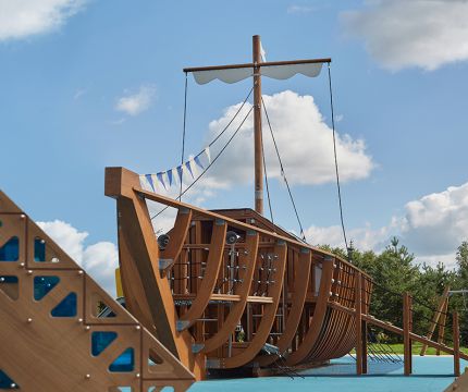 Благоустройство игрового пространства в парке «Радуга»
