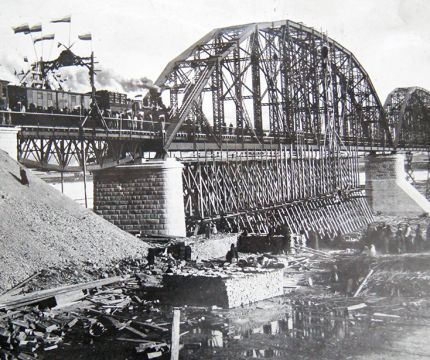 Царский мост Лавра Проскурякова и Евгения Кнорре