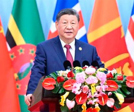 Китайским женщинам везде у нас дорога! Китайским женщинам везде у нас почет!